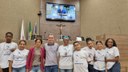 Adolescentes integrantes da Fanpaz visitam Câmara de Itabirito